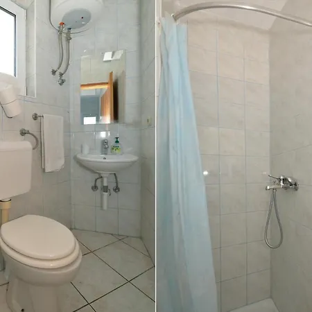 Mana, Apartman Murter