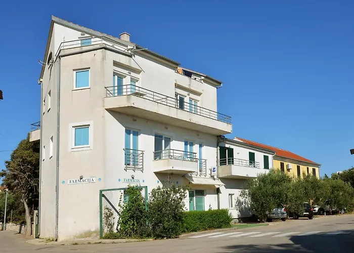 Mana, Apartment Murter