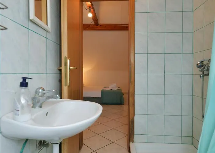 Apartment Mana, Murter